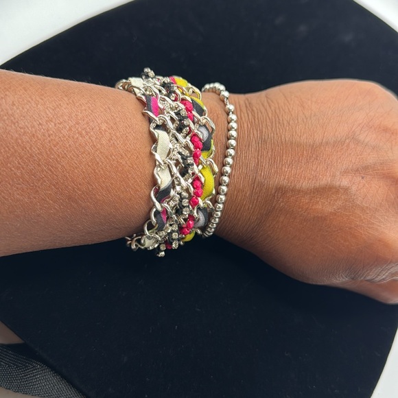 VERA BRADLEY “IN THE MIX” WOVEN BRACELET WITH MAGNETIC CLOSURE 💛🩷🩶🖤🤍 - Picture 4 of 8